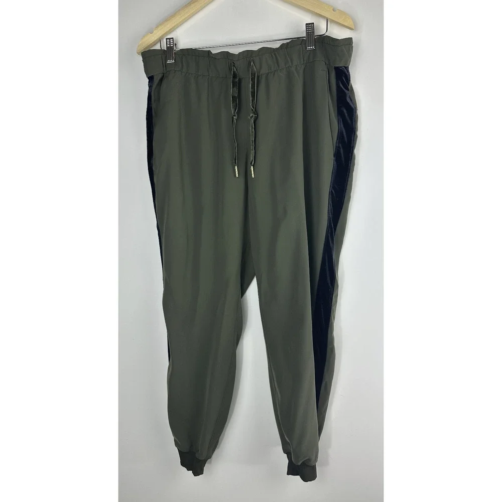 Lululemon On The Fly Jogger Pants Olive Green Black Velvet Trim Women's Size 12 - Picture 13 of 13